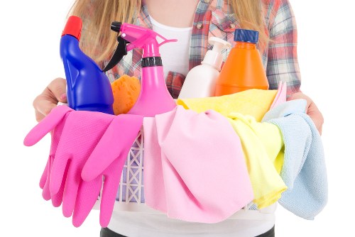 Local window cleaning service covering homes and businesses in N4