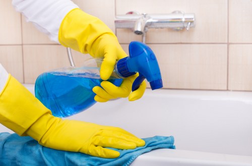 Deep cleaning a mattress to remove stains and dust in N4